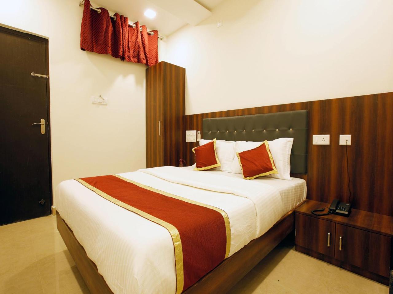Hotel Ak International Ullāl Dış mekan fotoğraf